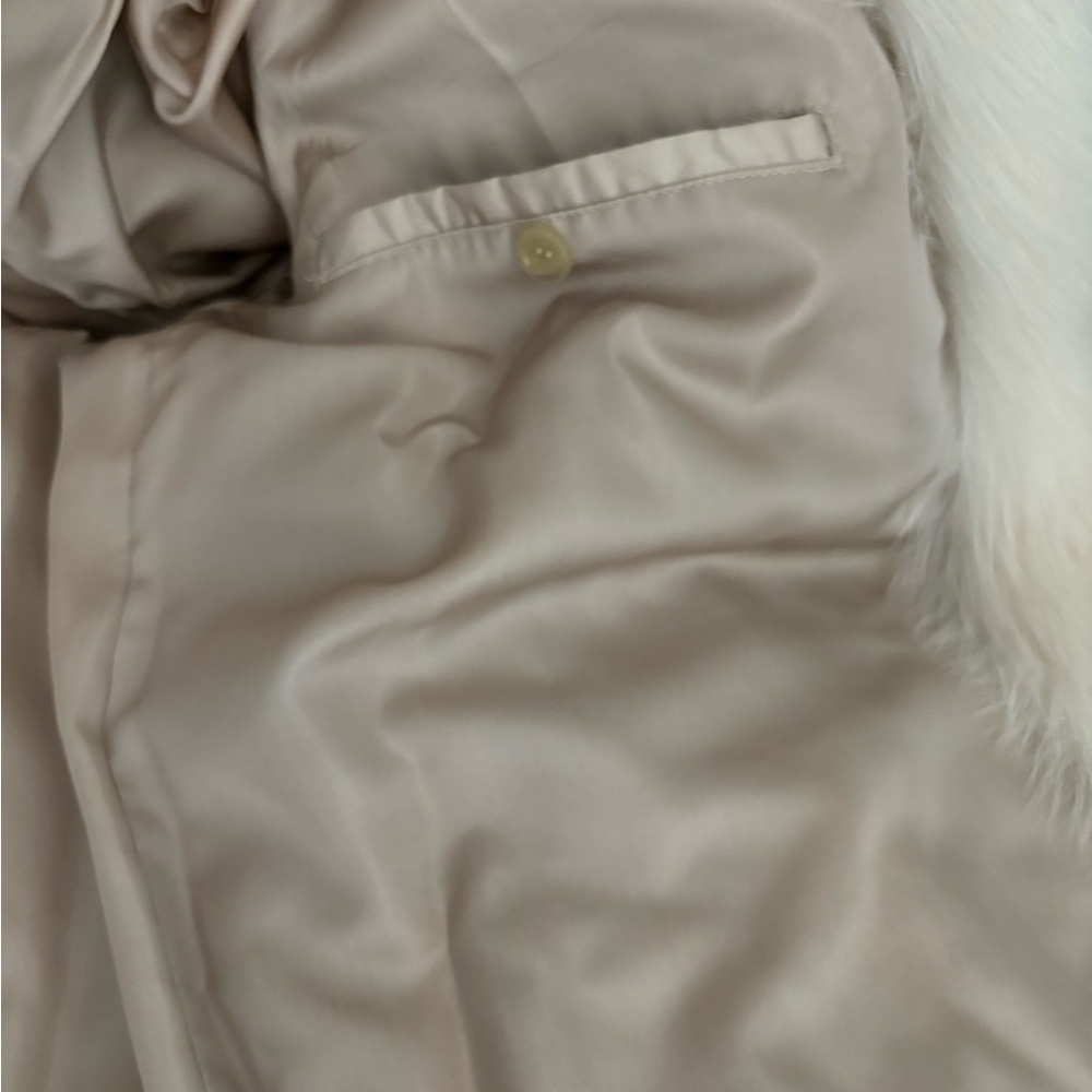 SOLD !!! 🚨🚨
SOLD!!! 🚨🚨
SOLD!!! 🚨🚨. ***Chloe Fox Fur Coat*** - Picture 12 of 14